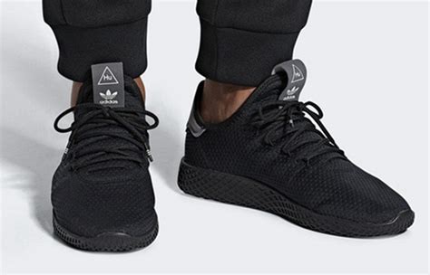 adidas pharrell williams zwart|Pharrell Williams Adidas sneakers.